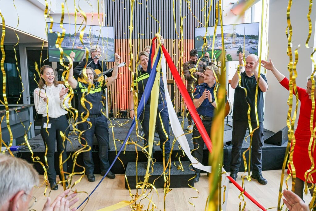Meldkamer Oost-Nederland nu officieel geopend